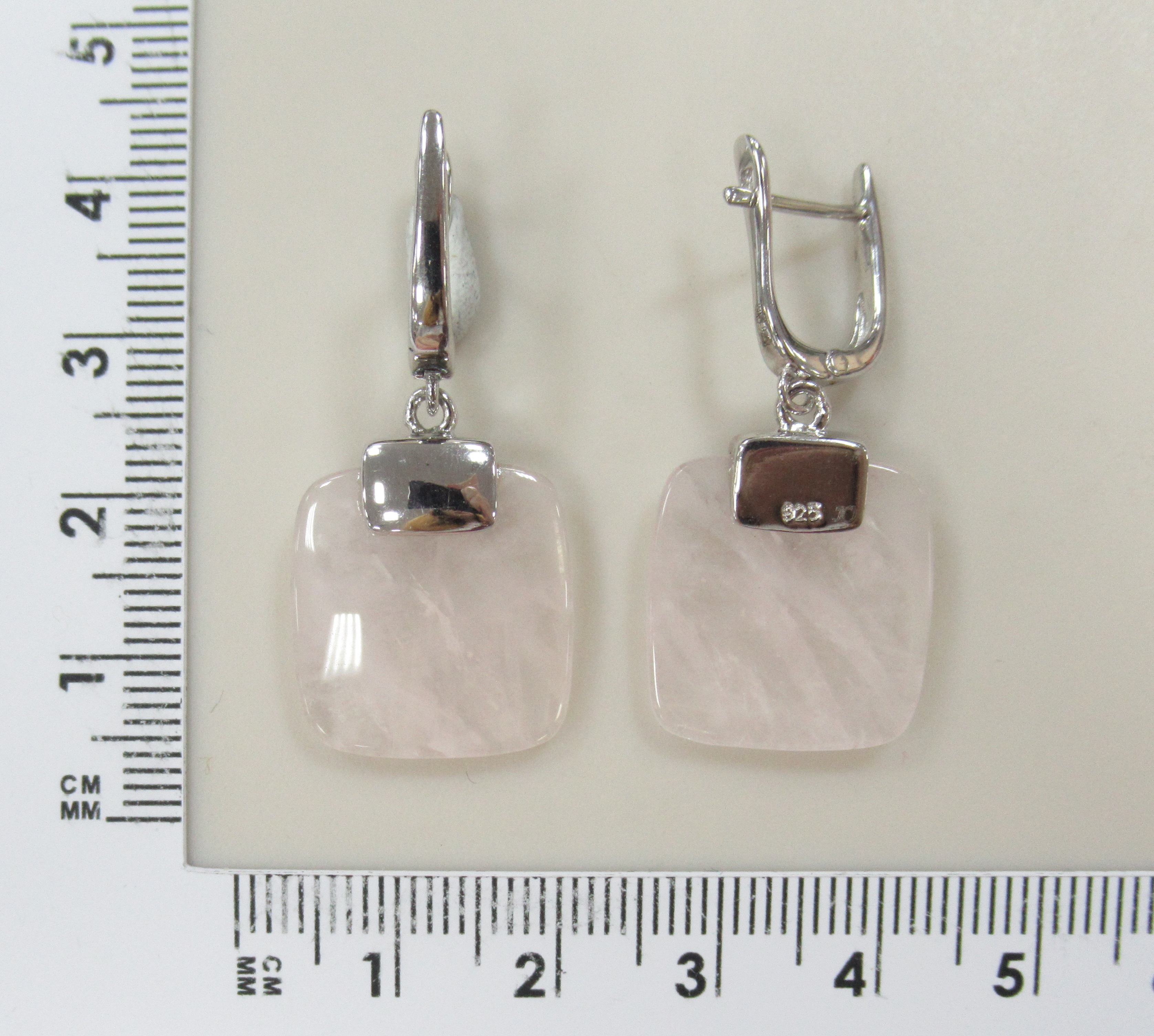 Серебряные серьги с кварцем